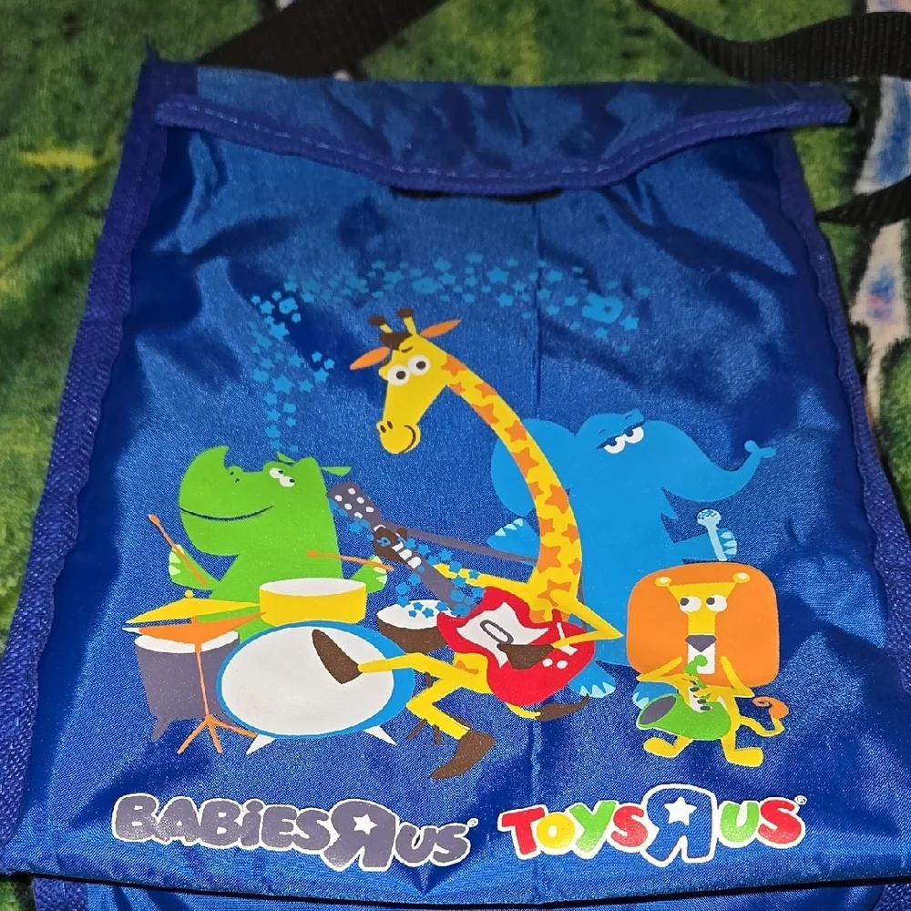 Vtg Toys R Us Babies R Us insulated lunch bag featuring Geoffrey the Giraffe